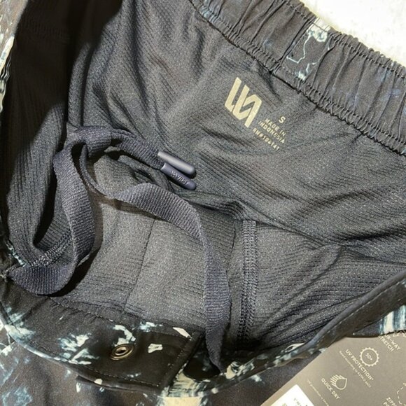 VRST Men's 5" Resort Short - Picture 9 of 12